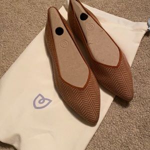 Rothys camel herringbone size 8 new; shipped with dust bag